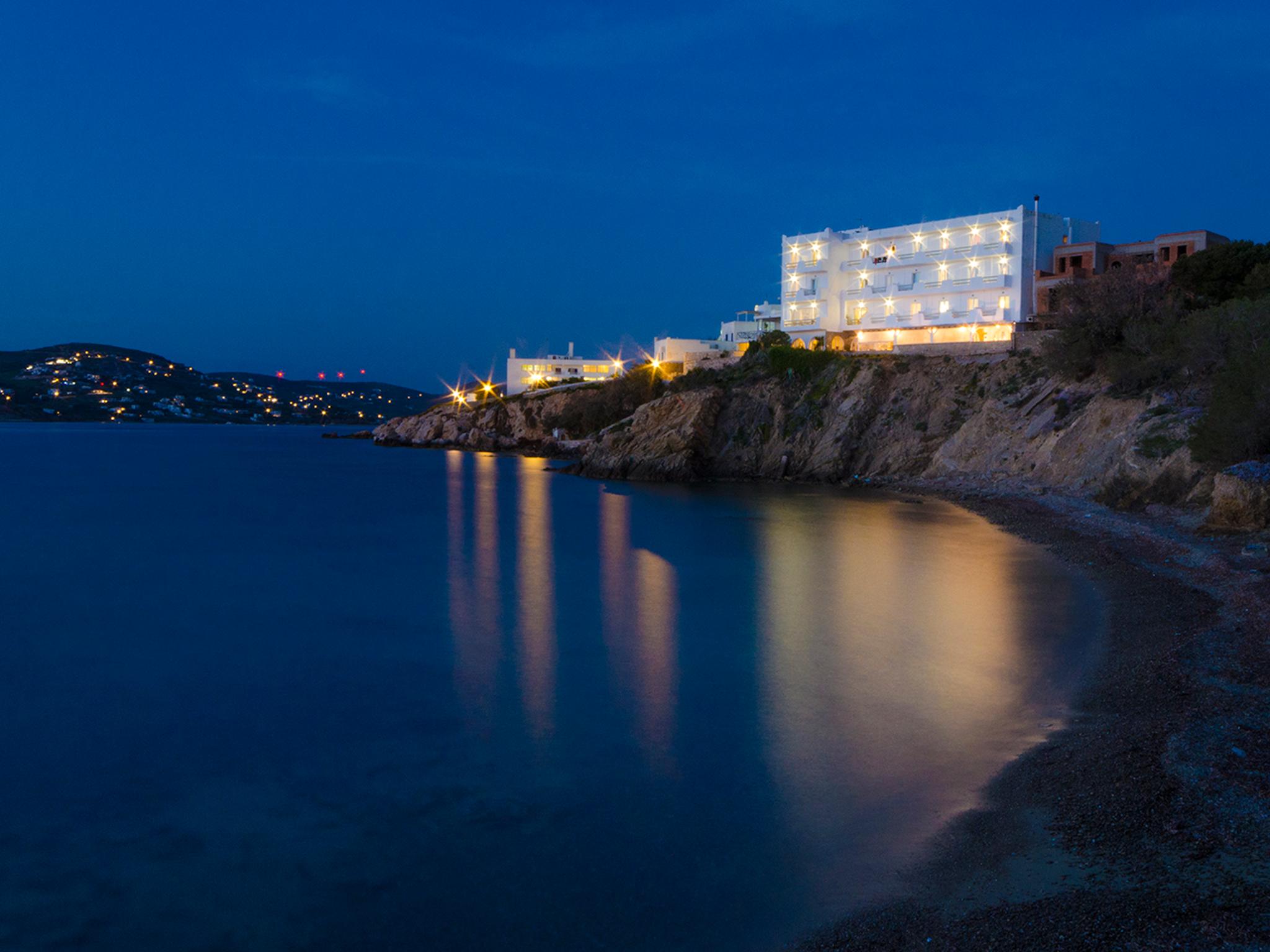 Nikolas Hotel Parikia  Exterior photo